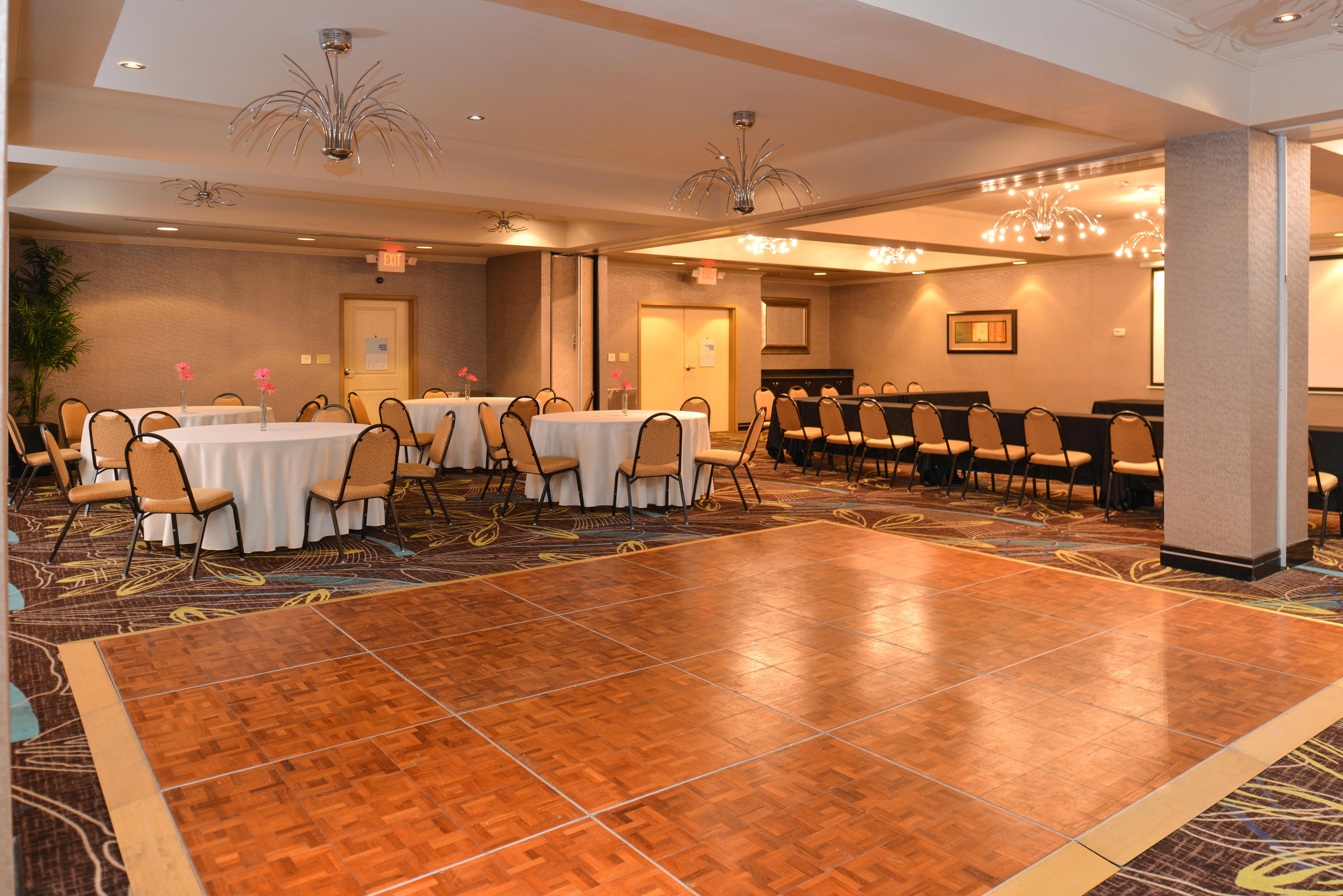 Holiday Inn Express Hotel & Suites Dallas South - Desoto By Ihg Εξωτερικό φωτογραφία